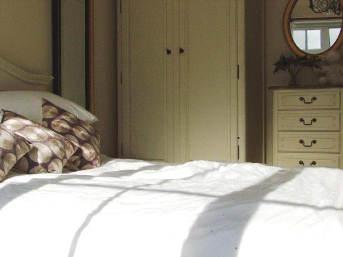 Wonderful Setting Farmhouse Apartment 위클로 외부 사진