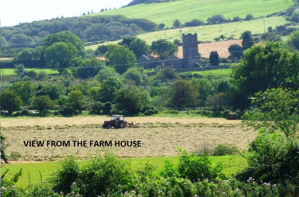 Wonderful Setting Farmhouse Apartment 위클로 외부 사진